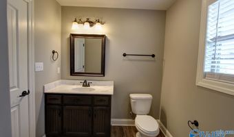 22947 Pin Oak Dr, Athens, AL 35613