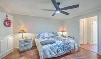 208 Catfish Landing Cir, Bonneau, SC 29431