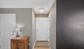2912 McKinnon Way SW, Albuquerque, NM 87121