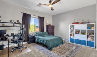 2933 W Owens Way, Anthem, AZ 85086