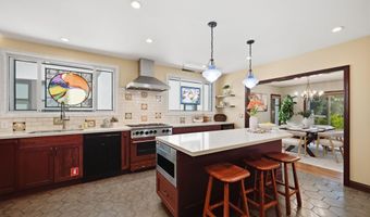 1800 Versailles Ave, Alameda, CA 94501