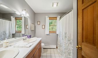 225 Bethmour Rd, Bethany, CT 06524