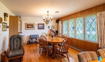 511 N Cherry Ave, Bridgewater, SD 57319