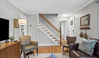 18 Oxford Rd, Albany, NY 12203