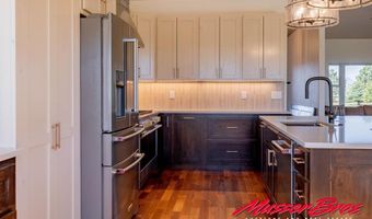 31 Iron Creek Dr, Cody, WY 82414