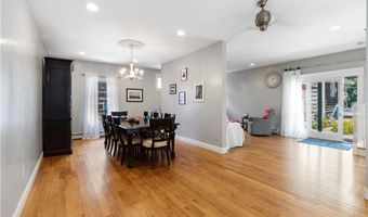 30 Loring Rd, Bristol, RI 02809
