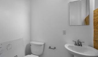 2912 AUCHENTOROLY Ter, Baltimore, MD 21217