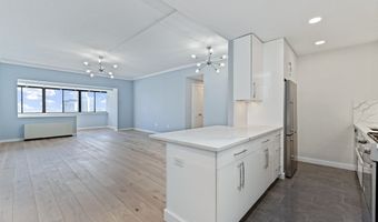 8 Whittier Pl 24E, Boston, MA 02114