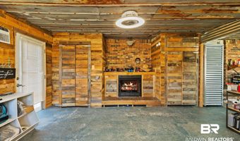13545 Lyons Ave, Bayou La Batre, AL 36509