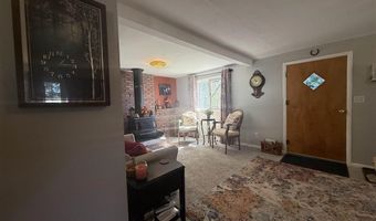 202 N Division St, Cowley, WY 82420