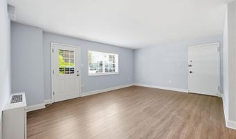 4405 ROMLON St #104, Beltsville, MD 20705