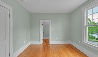 263 NE Oak Hill St, Abingdon, VA 24210