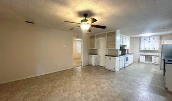 901 4th St, Adel, GA 31620