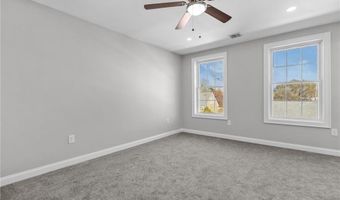 253 Central St, Lincoln, RI 02865