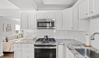 1610 SUTER St, Alexandria, VA 22314