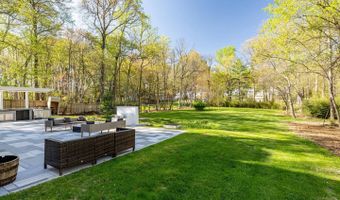 10405 BOSWELL Ln, Potomac, MD 20854