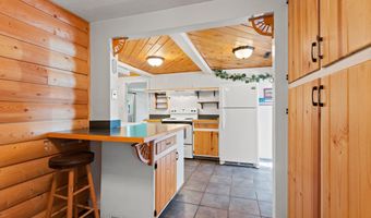 1320 STATE St, Algoma, WI 54201