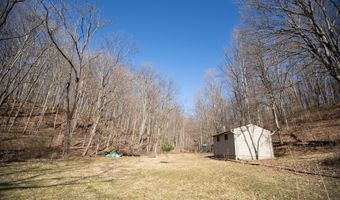 4624 Rhoric Rd, Athens, OH 45701