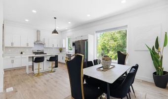 3249 ARUNDEL ON THE BAY Rd, Annapolis, MD 21403