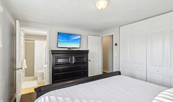 10475 Willow Meadow Cir, Alpharetta, GA 30022