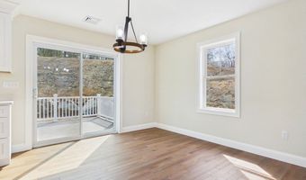 2 Bc Ln, Berkley, MA 02779