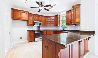 2832 Kensington St, Athens, TN 37303