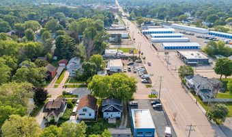 1212 N LEMINWAH St, Appleton, WI 54911