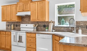 35134 LABRADOR Ln, Astoria, OR 97103