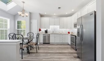 43612 DUNHILL CUP Sq, Ashburn, VA 20147