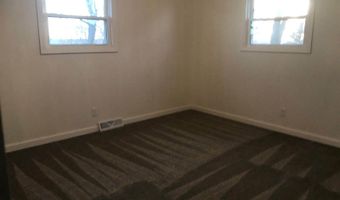 18546 140th St, Akron, IA 51001