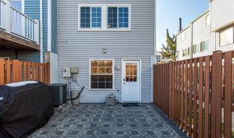 1619 10TH St S, Arlington, VA 22204