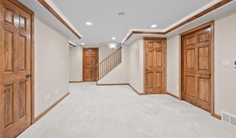 209 E TIMBERLINE Dr, Appleton, WI 54913