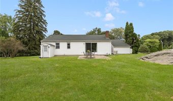7 Jencks Rd, Cumberland, RI 02864