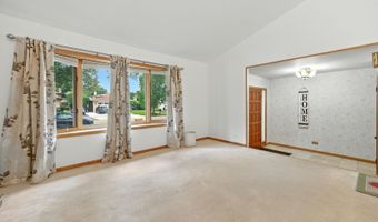826 S Roosevelt Ave, Arlington Heights, IL 60005