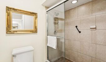 7 Atrium Cir D, Atlantis, FL 33462