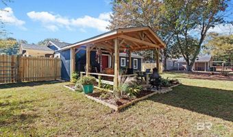507 E Pine St, Atmore, AL 36502