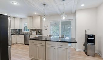 7810 HAYFIELD Rd, Alexandria, VA 22315