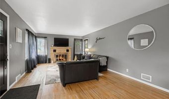 120 Ridge Rd, Albert Lea, MN 56007