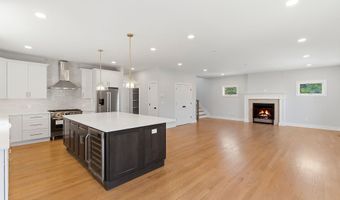 56 W Washington Ave, Atlantic Highlands, NJ 07716