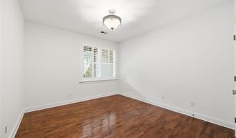 5806 Riverstone Cir 10, Atlanta, GA 30339