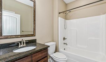 4872 N Prestwick Ave, Bel Aire, KS 67226