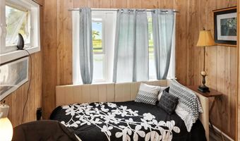 69 Longview Dr, Narragansett, RI 02882