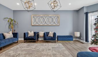 1920 Jester Ln, Algonquin, IL 60102