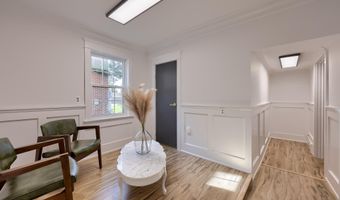 101 S 7TH St, Akron, PA 17501