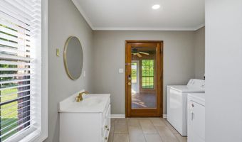 924 E Madison Ave, Athens, TN 37303