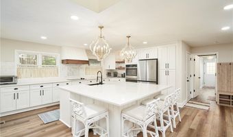 755 Sand Run Rd, Akron, OH 44313