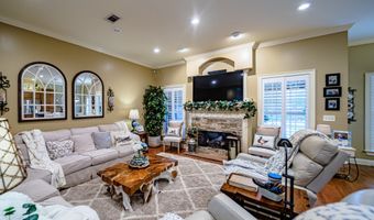 603 Newton Dr, Adel, GA 31620