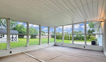 1008 Columbus Cir S, Ashland, OH 44805