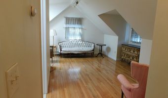 8 Tilden Rd, Danbury, CT 06810