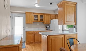 819 S JOSEPH St, Appleton, WI 54915